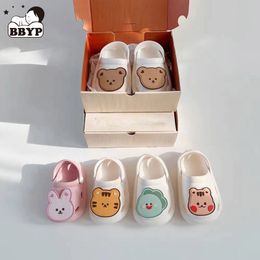 Slipper Summer Children's Cold Slippers Inomhus Non -Slip and Soft Bottom Comfort Cute Baby Hole Shoes Boys and Girls Home Slippers 230628