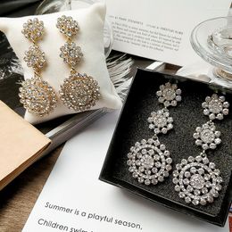 Studörhängen Korea Super Flash Crystal Ring Korean Fashion Fresh Long Snowflake Personlighet Joker Ear Jewelry Women