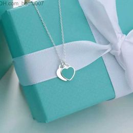 Pendant Necklaces Hot sell Fashion love heart designer necklace luxury jewelry stainless steel Christmas day gift plated dainty silver chain 19mm women Z230629