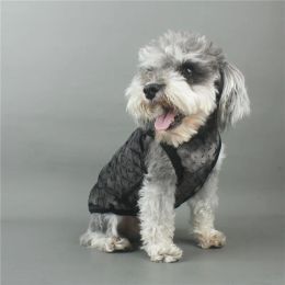 Hundebekleidung Black Mash Coole Hundeweste Voller klassischer Buchstabe Mode Welpenwesten Sommer Outdoor Bichon Schneider Bekleidung