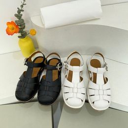 Luxury Designer Women Sandals Woven Fisherman Buckle Flat Sole Sandals Summer Fashionable Beach Casual Shoes