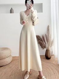 Casual Dresses Vintage Korean Pleated Dress Long Sleeve Slim Woman Sweater Knitted Elegant Midi Party Autumn Winter 2023