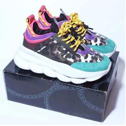 Designer sports shoes for men and women are highly reflective with three layers of black and white multi-color suede red, blue, yellow, fluorine and brown top casual shoes.