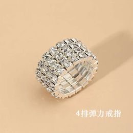 Diamant-Blumen-Diamant-Ring, beliebt, stilvoll, schlicht, Strass-Ringe, Außenhandel, europäischer und amerikanischer Stil