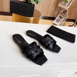 Designer slipper Women Slippers Luxury Sandals Brand Sandals Real Leather Flip Flop Flats Slide Casual Shoes Sneakers Boots by brand Y005 001