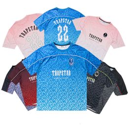 2023 Summer Trapstar t Shirt Designer Mens Football Jersey Casual Short Sleeve Loose Mesh Quick Dry Gradient Streetwear T-shirt Xqft