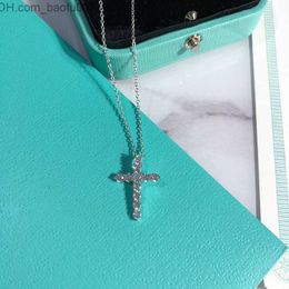 Pendant Necklaces Designers necklace luxurys jewelry pendant necklaces Elegant Crosses design versatile trendy style Christmas Valentine Day Z230629