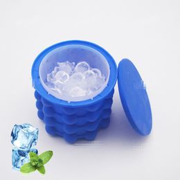 Ice Cream Tools Silicone Ice Bucket 2 in 1 Large Mold with Lid Portable Space Saving Cube Maker Tools for Kitchen Party Barware 13.3*12.3 CM 230628