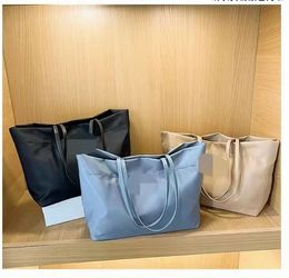 Duffel Bags P Luxury Designer Brands Shopping Bags Black Nylon Handbag Tote Bag For Women Bag High Capacity Ladies Casual Duffel Bags 3 colour