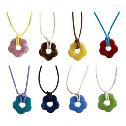 Chains Dopamine Style Hollowed-Out Flower Pendant Necklace Acrylic Material Simple Delicate Jewellery For Woman Everyday Wear