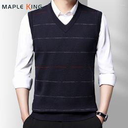 Men's Vests Men Sweater Vest Solid V Neck Simple Design Warm Business Colete Social Sleeveless Knitted Sweaters 2023 Vinatge Jumper Pullover