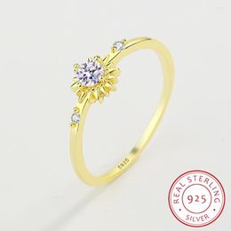 Cluster Rings 2023 Simple Round Flower Ring For Women Small Diamond Zircon Crystal Real S925 Silver 14K Gold Valentine's Day Gift Jewellery
