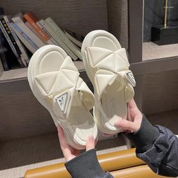 Slippers Sandalias De Mujer Verano 2023 Sand Beach Thick Bottom With Sponge Cake Bottoms White Sapato Feminino Women Flat Shoes