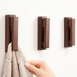 Towel Racks Natural wooden hangers Wooden wall hook-free towel bar scarf robe hook wall-mounted Nordic bathroom rack storage rack 230629