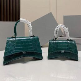 Hourglass shoulder bags leather lady bag creative classic with metal letter borse pink black green solid Colour luxurys handbag crocodile embossed