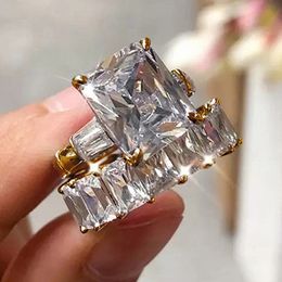 Huitan Luxury Trendy Square Cubic Zirconia Promise Rings for Women 2Pcs Set Silver Color/Gold Colour Wedding Rings Hot Jewellery