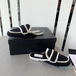 designer women's Slippers spring and summer cashmere thread handmade hook flower fashion women's slippers Sandals