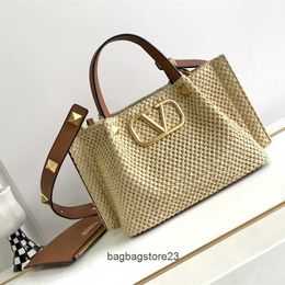 V-buckle Bags Purse Bag Lady Designer 2023 Tote Filigree Woven Handbag Hollow Out Women's Shopping Fashion Large Capacity Shoulder