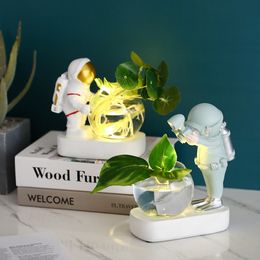 Decorative Objects Figurines Astronaut Hydroponic Resin Decoration Plant Vase Creative Nordic Style Cafe Living Diver Plant Hydroponic Gift 230629