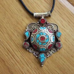 Pendant Necklaces PN126 Ethnic Tibetan Brass Semi-precious Stone Women Necklace Handmade Nepal Jewelry Arrival