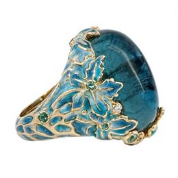 Cluster Rings Elegant Women Fashion Gold Color Carving Enamel Flower for Creativity Inlaid Blue Stone Engagement Ring Jewelry 230630