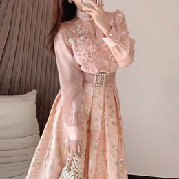 Women s Tracksuits Pink Jacquard Elegant Tops Skirt Vintage Two Piece Sets Beading Luxury Design Party Embroidery Flower 230629