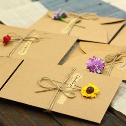 Dried Flowers 1PC Kraft Paper Handmade Flower Invitation Greeting Card with Envelope Christmas Cards Wedding Birthday Party Favours