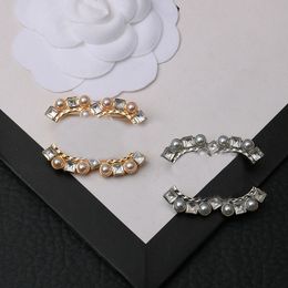 Brand Luxurys Design Diamond Brooch Women Crystal Rhinestone Letters Brooches Suit Pin Fashion Jewellery Sweater Clothing Decoration Accessories