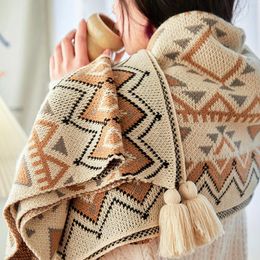 Scarves 2023 Lattice Cashmere Knitting Scarf For Women Fashion Retro Bohemia Poncho Pashmina Tassel Ethnic Throw Blanket Shawl