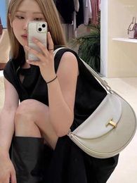 Waist Bags Korean Retro Genuine Leather Female Totes Designer Brand Half Month Saddle Shoulder Messenger White Pink Party Ladies Trend Bag