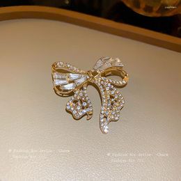 Brooches Bow Tie Zircon Rhinestone Brooch Female Simple Personality Fashion Pin Suit Anti-light Corsage