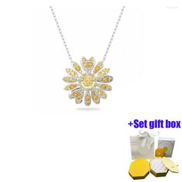 Chains Fashionable And Charming Florere Necklace With Flowers Yellow Gold-plated Tones Suitable For Beautiful Women To Wear Enh