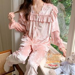 Women's Sleepwear Winter Warm Sweet Girls Lace Pyjamas Golden Velvet Pajamas Set Women Long Sleeve Trousers Ladies Elegant Homewear With