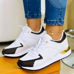 Outdoor Trainers Shoes Comfortable Breathable Athletic Shoe Men Women Sports Shoes Fashion Casual Sneakers