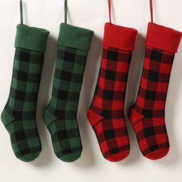 Santa Claus Gift Plaid Stocking Knit Christmas Stockings Christmas Decorations Plaid Socks Children Candy Gift Storage Bags TH1152