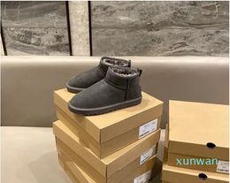 classical Short Miniwomen snow boots keep man womens Plush casual warm boots Sheepskin Suede shoes chestnut grey Free transshipment