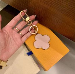 24 Designer Four-leaf Keychains Lucky Clover Car Key Chain Rings Accessories Fashion PU Leather Keychain Buckle for Men Women Hanging Decoratio NEW