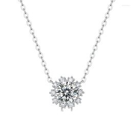 Chains Authentic 925 Sterling Silver Chain Dazzling Snowflake Moissanite Pendant Graceful Luxury Quality Jewellery With Certificate
