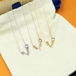 Fashion Charm Necklaces Titanium Steel Necklace High Quality Diamond Necklace Fashion Couple Necklace Personalised Supply333d