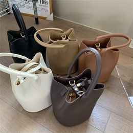 Korean Edition Early Autumn Soft Face Fashion Versatile Bucket Oblique Straddle Bag New Product One Shoulder Handbag model 7569