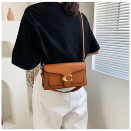 The Tote Bag Famous Designer Cool Practical Large Capacity Shoulder Handbag designer Bag Fashion trend casual party Chain High Quality Totes Luxurys Crossbody bag