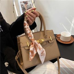Baobao Women's 2023 New High Quality Silk Scarf Bag Fashion Litchi Pattern Large Capacity Handbag model 7569