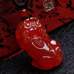 Natürlicher roter Achat Jade Lucky Pixiu Anhänger Amulett Geschenke Jade Stein Pi Xiu