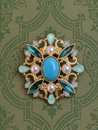 Vintage Mediaeval series hollowed out palace pattern pearl design brooch clothing accessories