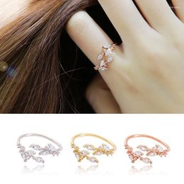 Cluster Rings Huitan Fashion Fresh Branch Leaves Design Opening Women 3 Metal Colour Available Bride Wedding Ceremony Party Fancy Jewellery