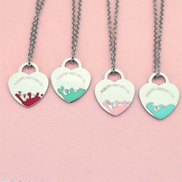 luxury heart necklace womens One set of packaging stainless steel 19mm pendant blue pink green red couple Jewellery on the neck Vale214m