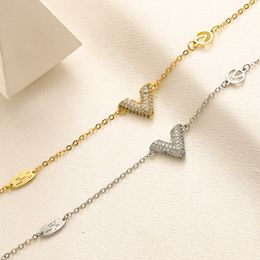 18k Gold Plated Chain Crystal Designer Bracelet Vintage Design Letter v New Girl Brand Womens Jewellery Gift {category}