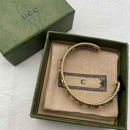 Designer Charm Bracelets Rose Insert Pink Crystal Fashion Luxury Simple Versatile Copper Bracelet Gifts for Women274C