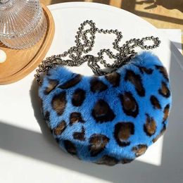 Totes Luxury Real Fur Bag Rabbit Fur Shoulder Bags Leopard Dumpling Bag High Quality Women Plush Handbag Chain Crossbody Handbags 240407