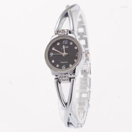 Wristwatches Small Bangle Bracelet Luxury Watch Stainless Steel Retro Ladies Quartz Fashion Casual Dress Women's Watches